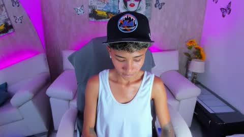 Snapshot of nova_sex1 chatting on 12.19.25 nova online show from 12.19.25