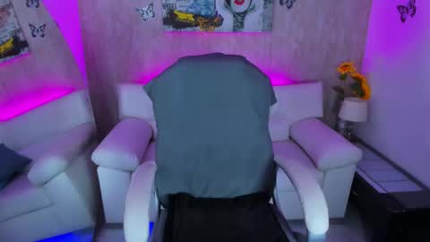 Snapshot of nova_sex1 chatting on 01.06.26 nova online show from 01.06.26