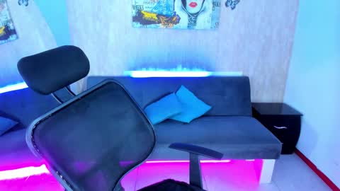 Snapshot of nova_sex1 chatting on 02.11.26 nova online show from 02.11.26