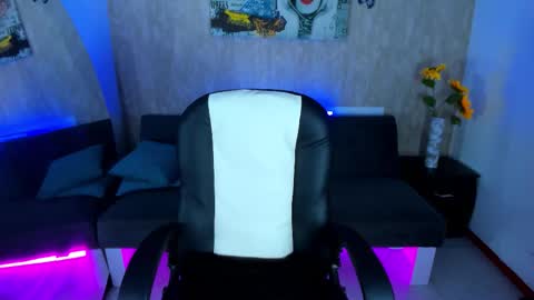 Snapshot of nova_sex1 chatting on 02.20.26 nova online show from 02.20.26