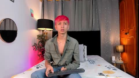 Snapshot of novaybrian chatting on 03.10.25 NovayBrian online show from 03.10.25