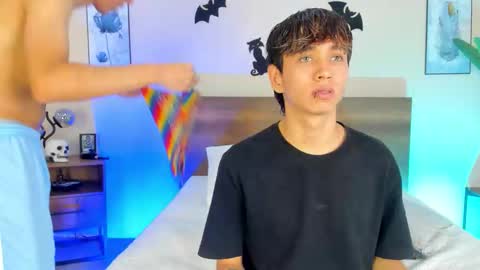 Snapshot of novaybrian chatting on 10.13.25 NovayBrian online show from 10.13.25