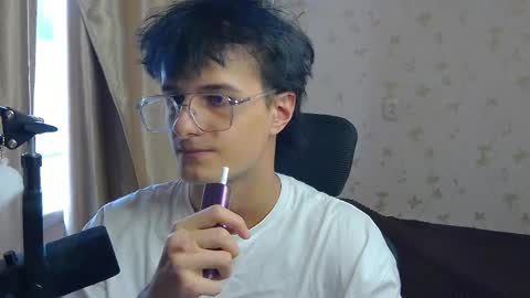 Snapshot of nuar_x chatting on 05.06.26 Nuar X online show from 05.06.26