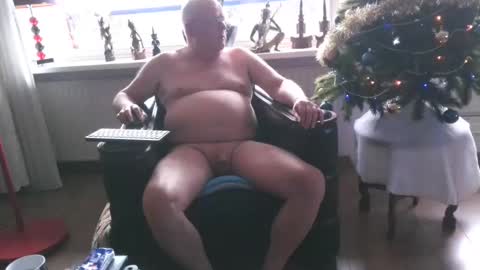 Snapshot of nudejohn chatting on 12.31.24 Nudejohn online show from 12.31.24