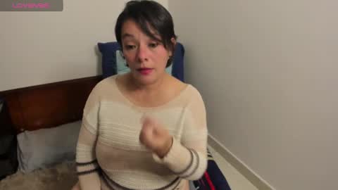 nuit_rose online show from 02.19.25