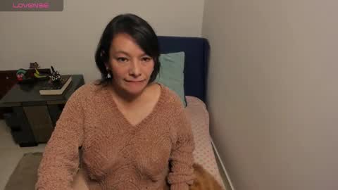 nuit_rose online show from 10.17.25