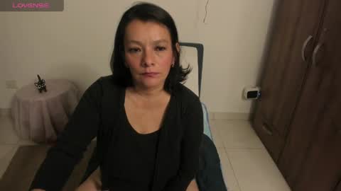 Snapshot of nuit_rose chatting on 04.27.26 nuit_rose online show from 04.27.26