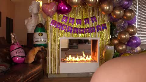 Snapshot of nuryforerogh chatting on 01.15.25 Nury Forero online show from 01.15.25