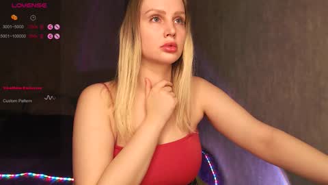 Snapshot of nutcrewlove chatting on 10.14.25 WEELCOMEEEEEEEEEE online show from 10.14.25