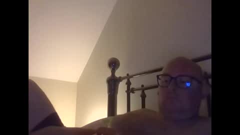 Snapshot of nwandy3 chatting on 04.11.26 Andy West online show from 04.11.26