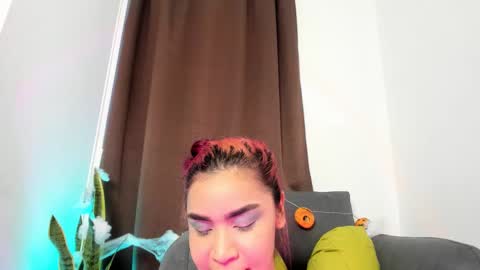 Nia online show from 10.02.25