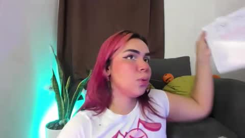 Nia online show from 11.11.25