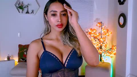 Nycole online show from 12.21.24