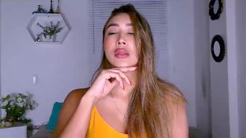 Nycole online show from 02.06.25