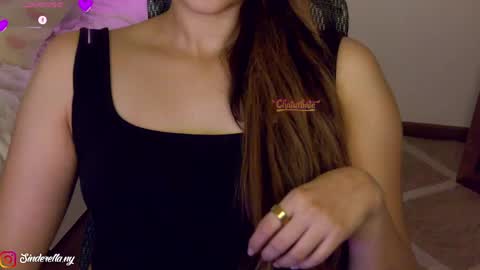Snapshot of nylaahhh chatting on 05.25.26 Nylaah online show from 05.25.26