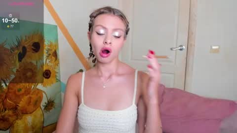 Snapshot of nymphobabee chatting on 07.18.26 crystal 3 online show from 07.18.26