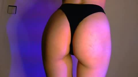 nyra_thira online show from 04.10.26