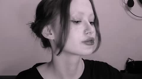 nyra_thira online show from 04.11.26