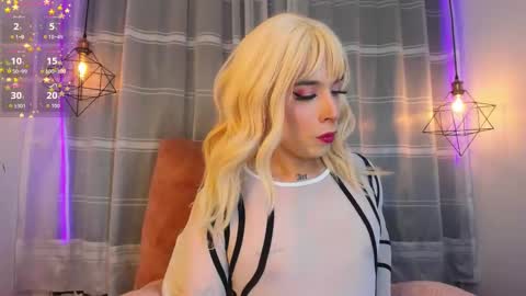 Snapshot of nyx__blackwood chatting on 11.27.25 nyx__blackwood online show from 11.27.25