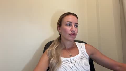 Snapshot of nyxelia_ chatting on 07.07.26 Anastasia online show from 07.07.26