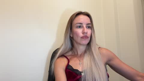 Snapshot of nyxelia_ chatting on 07.08.26 Anastasia online show from 07.08.26