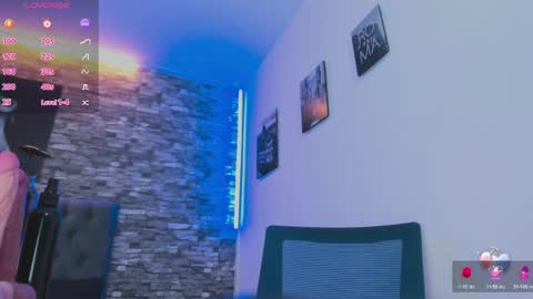 Snapshot of nyxx_moon chatting on 04.20.26 Nyx Moon Schedule 1500 - 2200 online show from 04.20.26