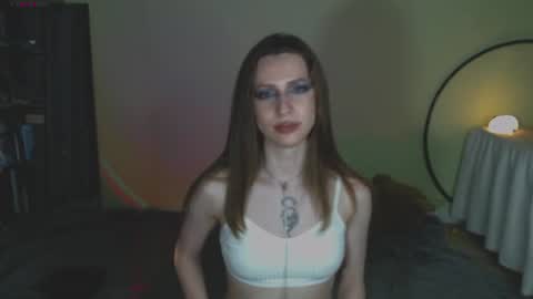 Snapshot of oaklyndobson chatting on 06.19.26 Oaklyn online show from 06.19.26