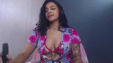 Snapshot of obeyval chatting on 09.23.25 Vale online show from 09.23.25