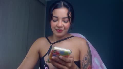 Snapshot of obeyval chatting on 10.01.25 Vale online show from 10.01.25