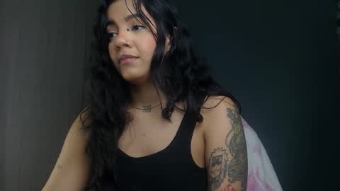 Snapshot of obeyval chatting on 10.05.25 Vale online show from 10.05.25