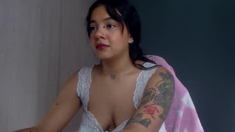 Snapshot of obeyval chatting on 10.20.25 Vale online show from 10.20.25