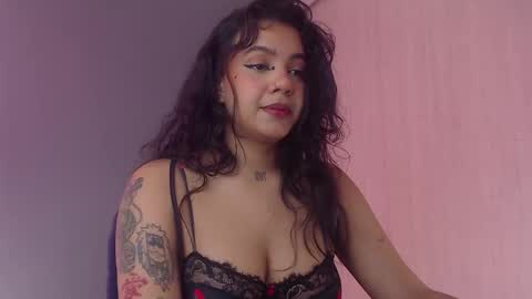 Snapshot of obeyval chatting on 11.15.25 Vale online show from 11.15.25