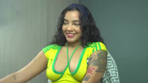 Snapshot of obeyval chatting on 02.17.26 Vale online show from 02.17.26