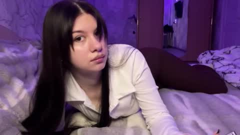 Snapshot of obsidian_glow chatting on 11.21.25 Amelia online show from 11.21.25