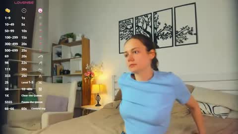 Snapshot of obsidiva chatting on 04.19.26 Elis online show from 04.19.26