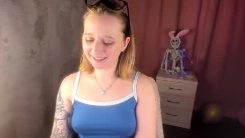 Snapshot of ocean_eyes_bb chatting on 03.18.26 Lili 3 online show from 03.18.26