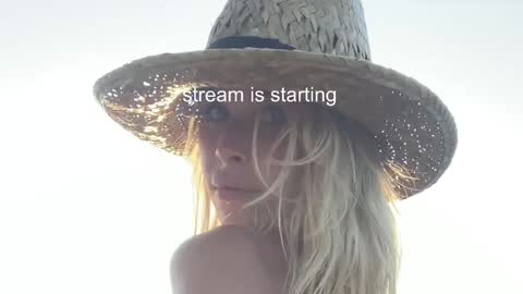 hi im Janasmall boobs big heart  warm pussy  online show from 02.23.25