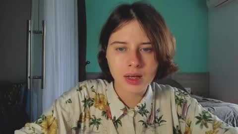 Evie online show from 12.16.24