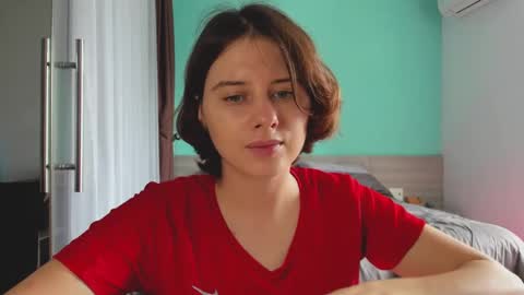 Evie online show from 12.18.24