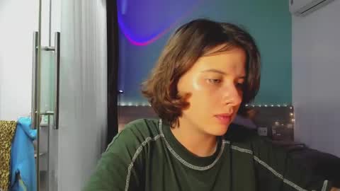 Evie online show from 12.29.24