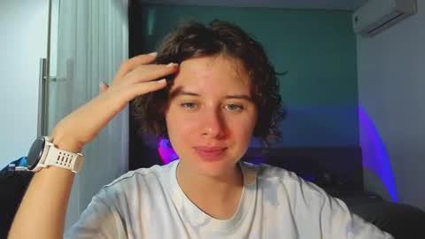 Evie online show from 02.07.25