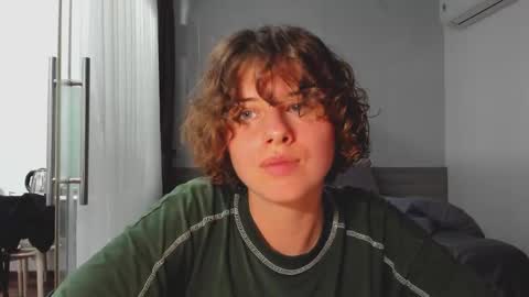 Evie online show from 03.01.25