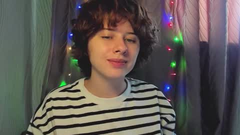 Evie online show from 09.26.25