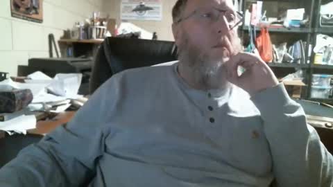 Snapshot of oddobsessions chatting on 12.15.25 oddobsessions online show from 12.15.25