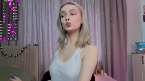 Snapshot of odeliagrace chatting on 04.25.26 Agata online show from 04.25.26