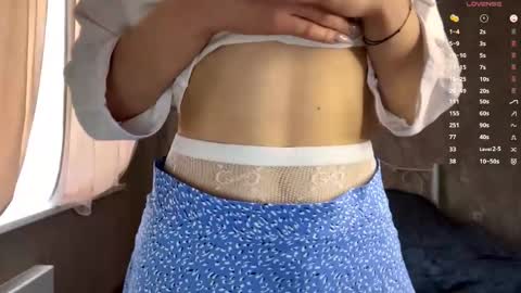 Snapshot of odelinabain chatting on 09.11.25 Mia online show from 09.11.25