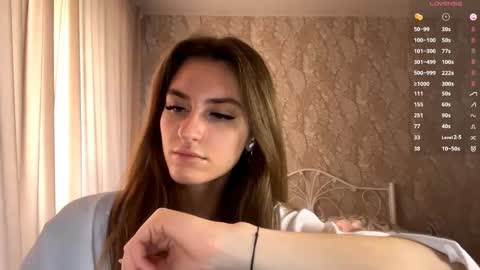 Snapshot of odelinabain chatting on 09.21.25 Mia online show from 09.21.25