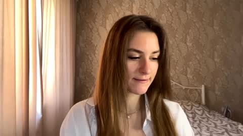 Snapshot of odelinabain chatting on 10.18.25 Mia online show from 10.18.25