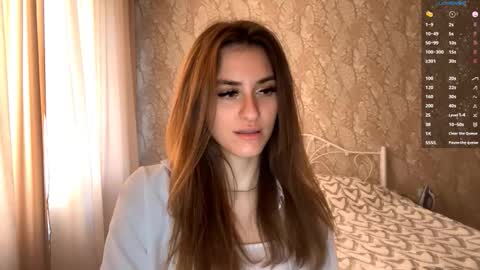 Snapshot of odelinabain chatting on 10.21.25 Mia online show from 10.21.25