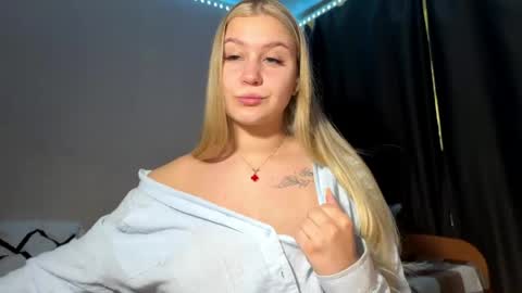 Snapshot of odelindafaro chatting on 06.07.26 Lili online show from 06.07.26